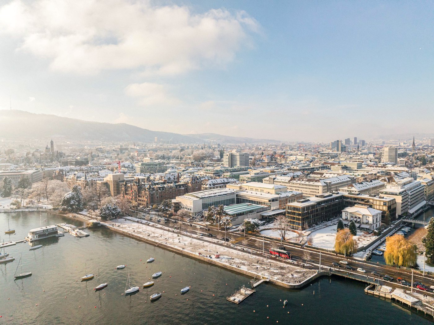 Zurich's lakefront and the General-Guisan-Quai on a sunny winter day
